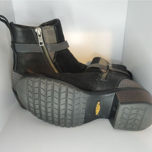 Keen Womens Morrison Mid Boot Sz. 5.5 - Picture 2 of 11